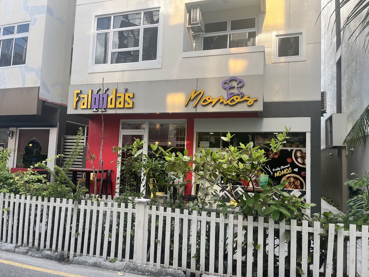 Faloodas & Momos