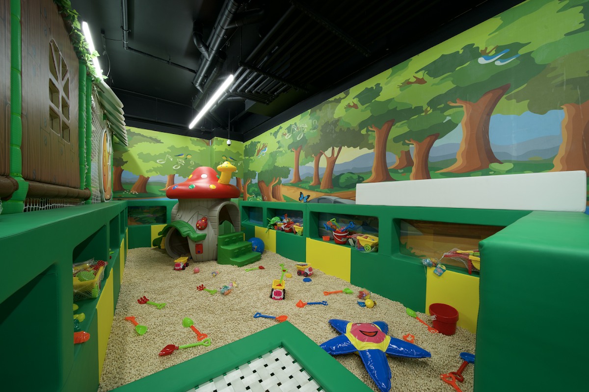 Jungle Gym, Café & Play Area