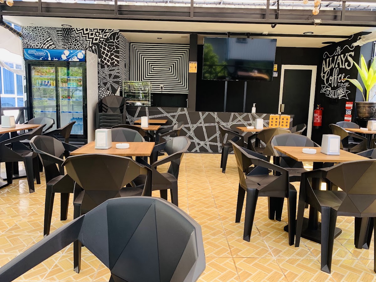SILUNBU Café & Bistro