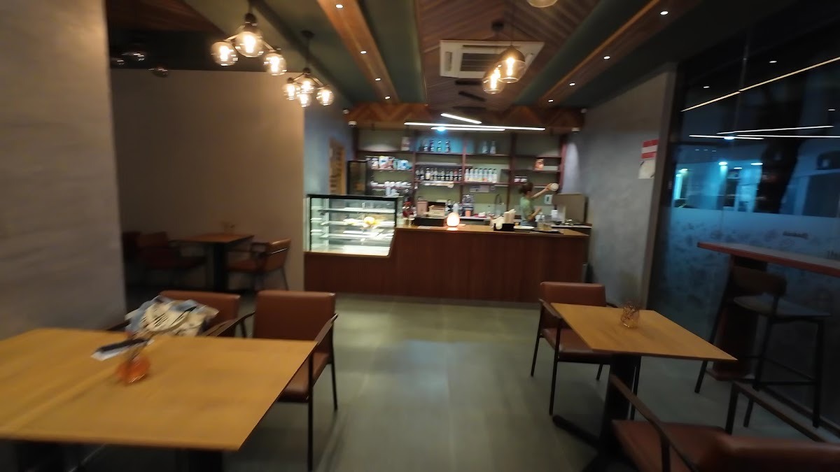 Cafe LongBeach photo 2