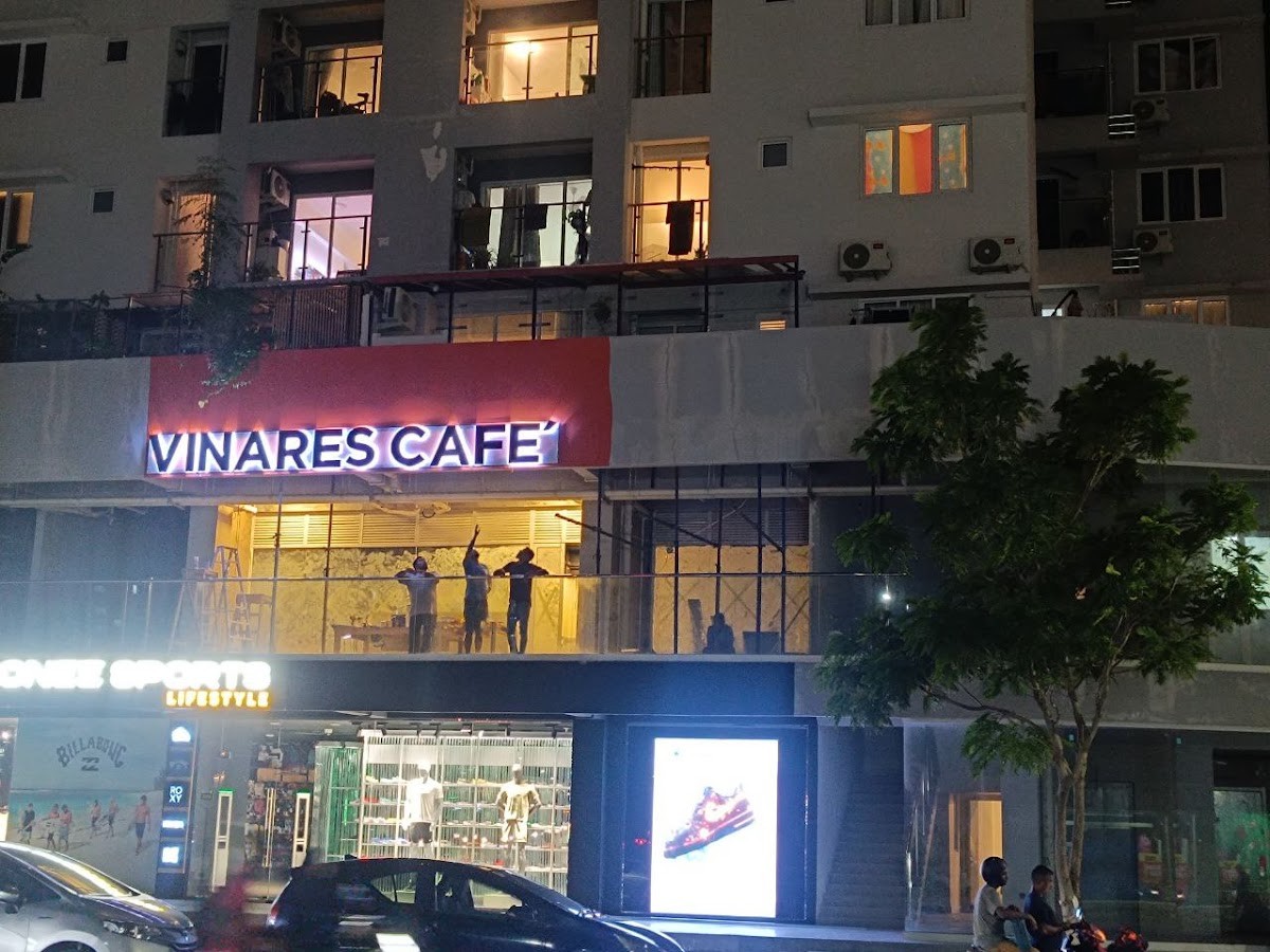 Vinares Café