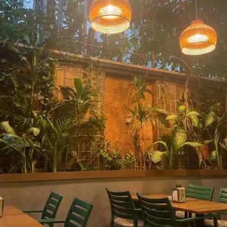 Central Park Cafe' & Bistro