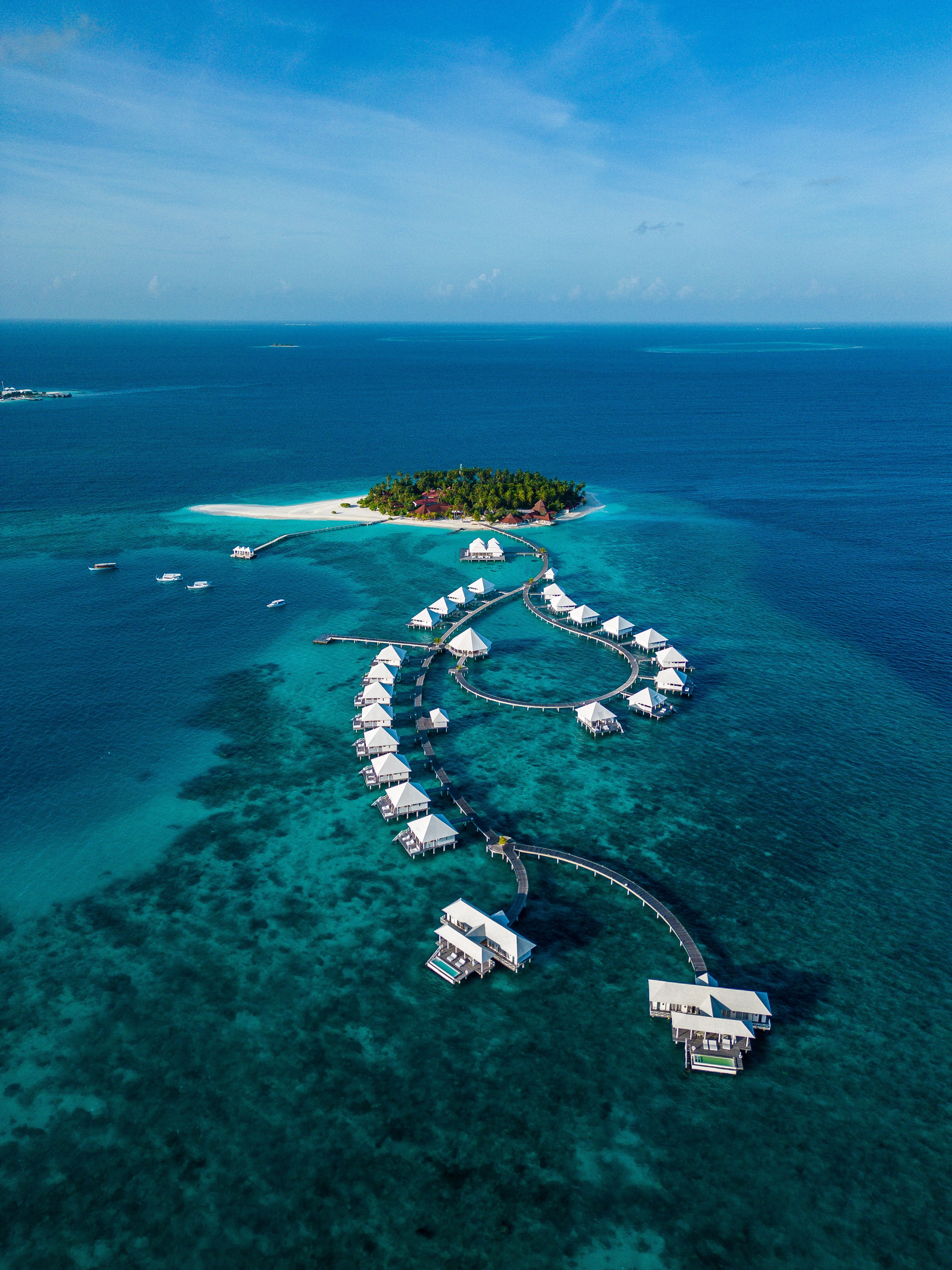 Diamonds Thudufushi Beach and Water Villas