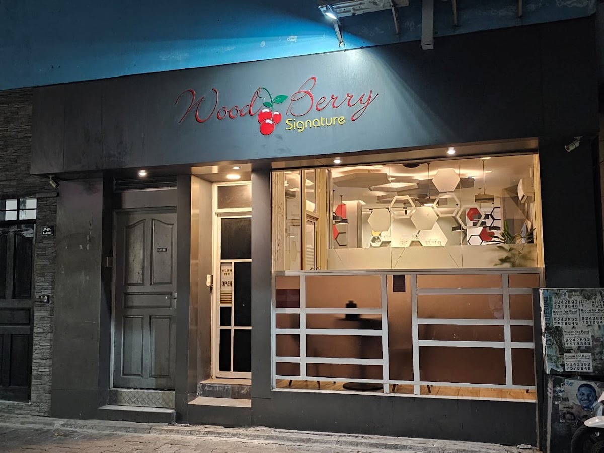 Woodberry Signature photo 1