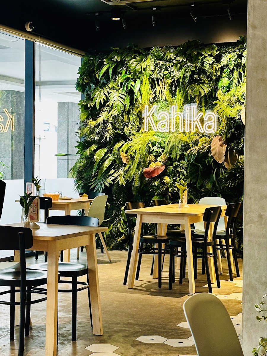 Kahika Bistro