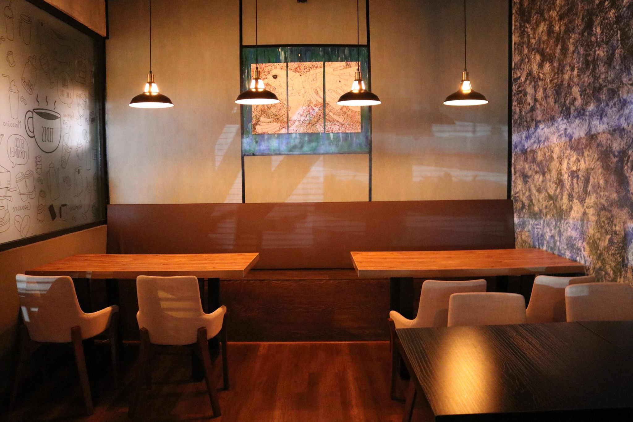 Tides Café & Bistro