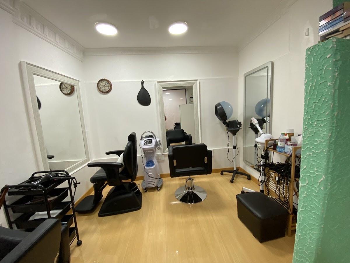 Santhi Beauty Salon