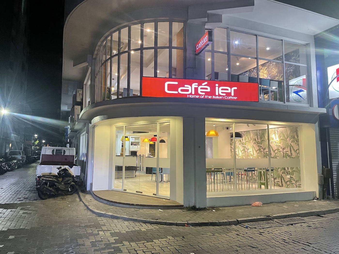 Cafe'ier Malé