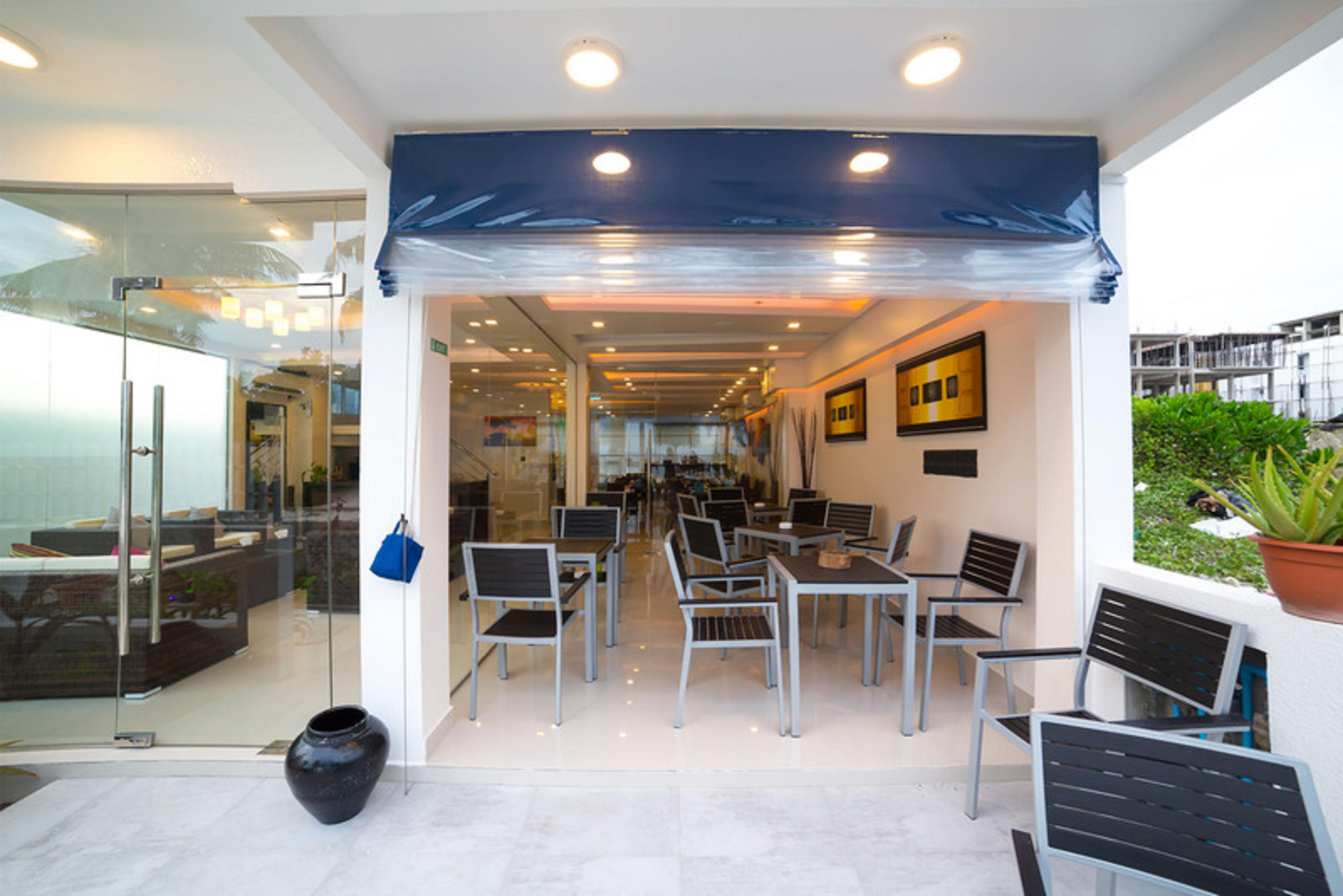 Lyre Restaurant & Karaoke